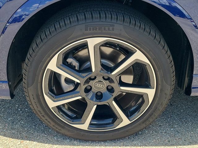 Certified 2025 Audi Q3 2.0T Premium Plus w/ Premium Plus Package AWD/4WD image 9
