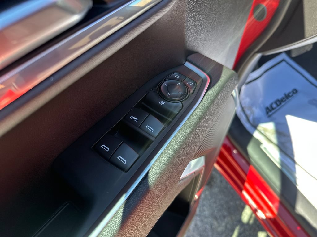 Used 2026 Chevrolet Silverado 1500 LT AWD/4WD image 11