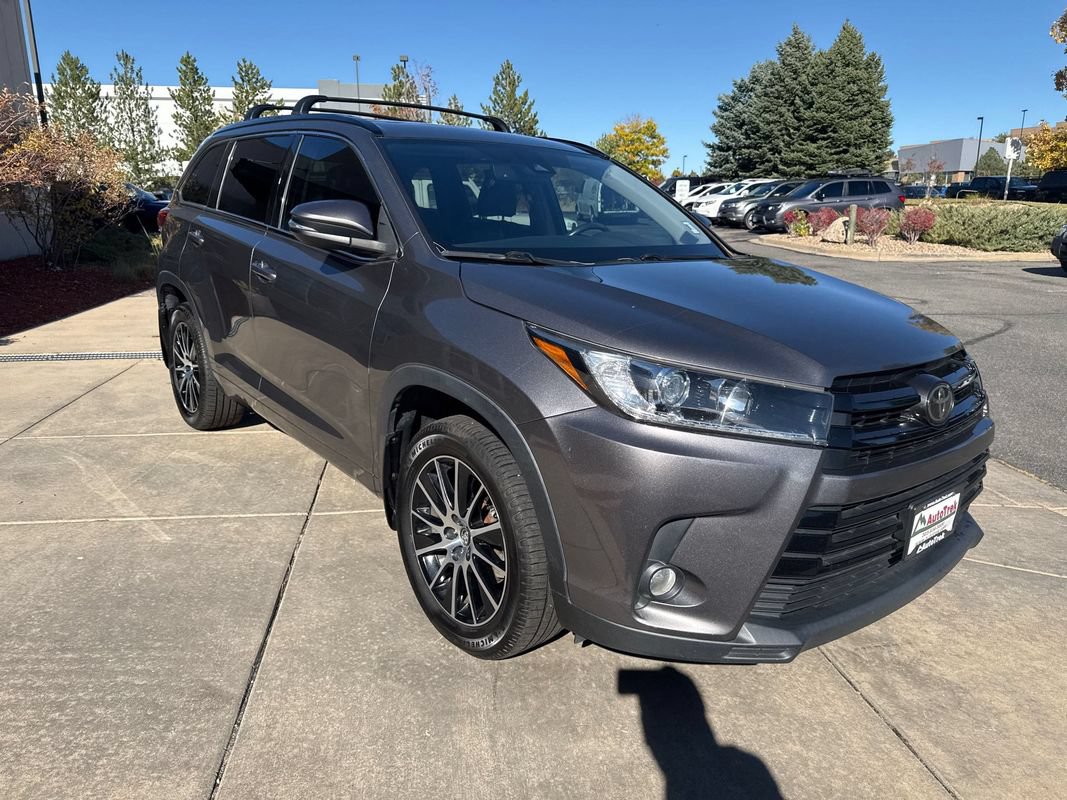 Used 2018 Toyota Highlander SE AWD/4WD image 4