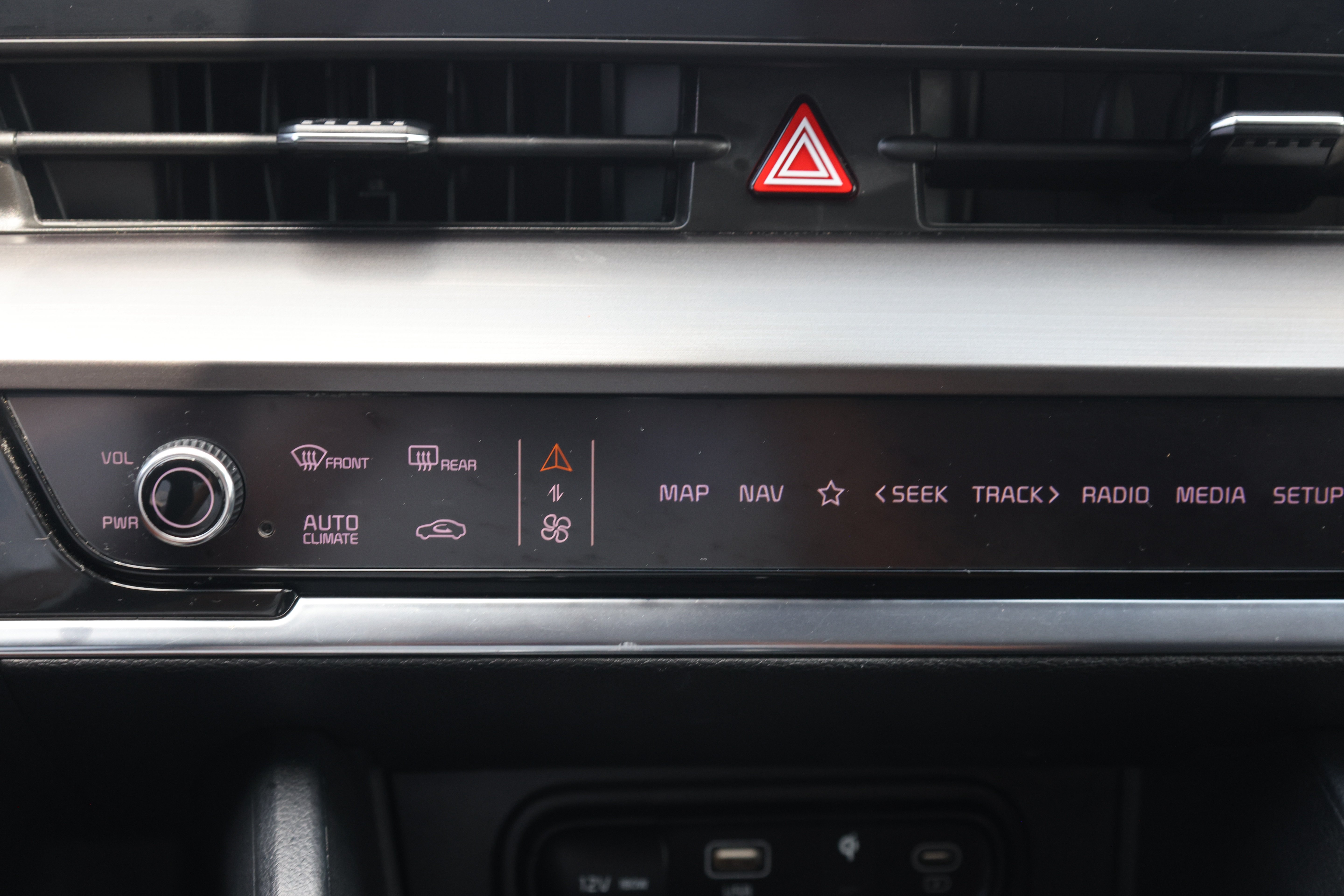 Used 2024 Kia Sportage EX FWD image 9