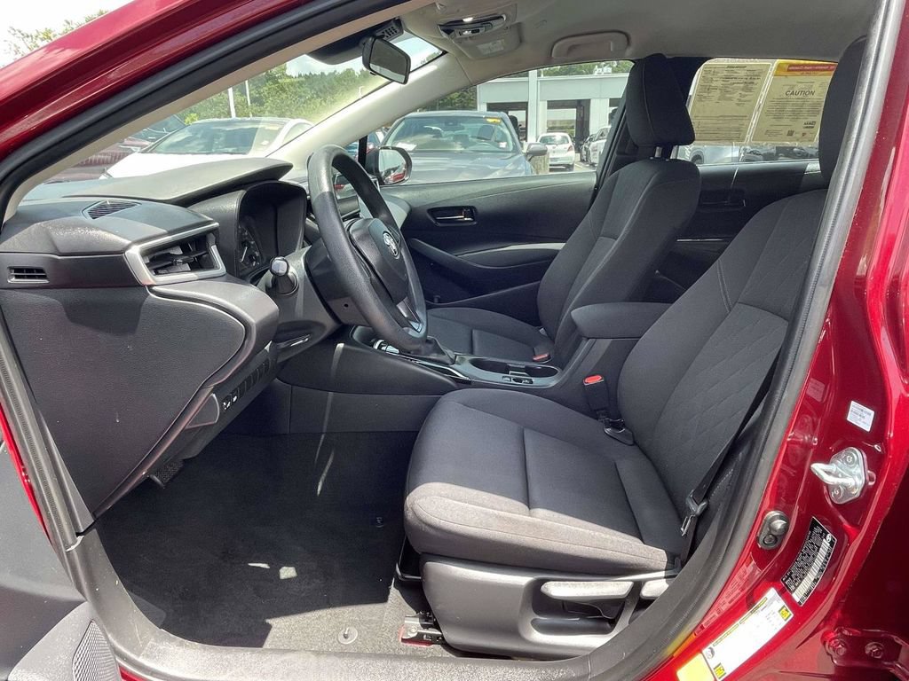 Used 2024 Toyota Corolla LE w/ LE Convenience Package FWD image 18