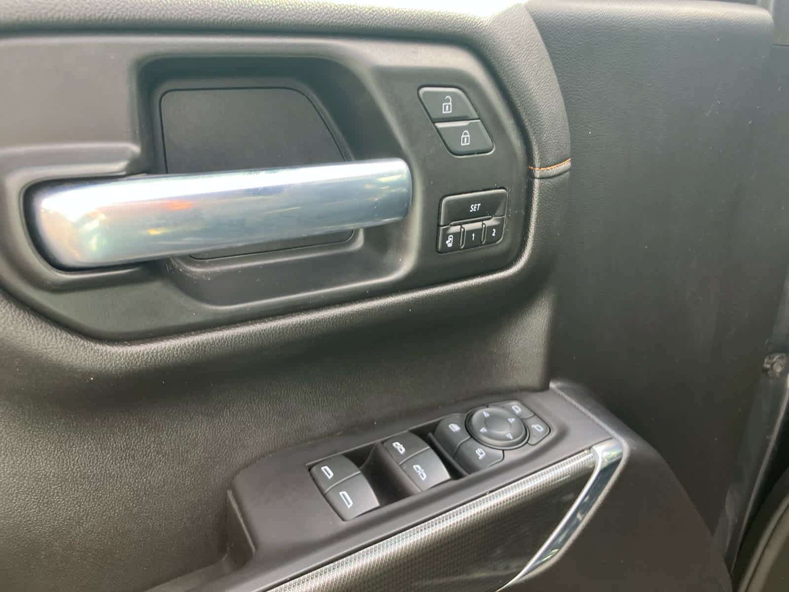 Used 2020 GMC Sierra 1500 AT4 w/ AT4 Premium Package AWD/4WD image 13