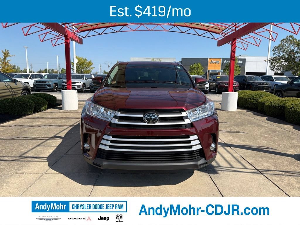 Used 2017 Toyota Highlander XLE AWD/4WD image 2