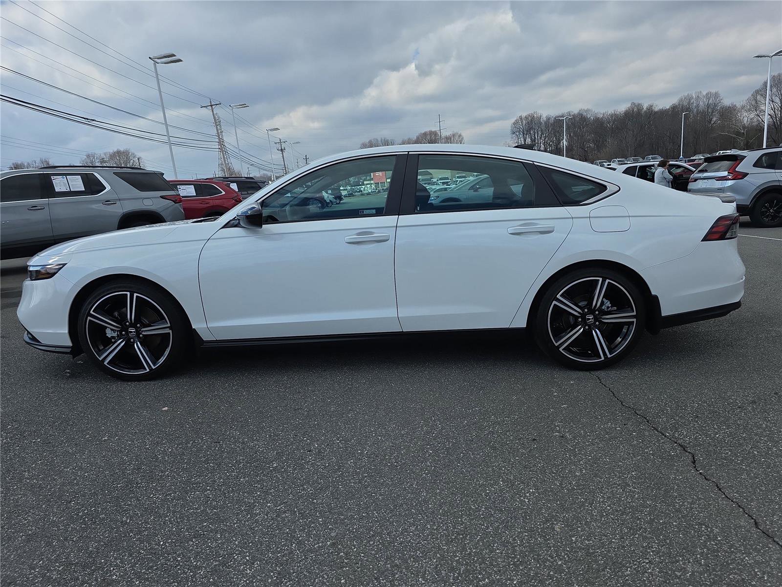 Used 2024 Honda Accord Sport image 3