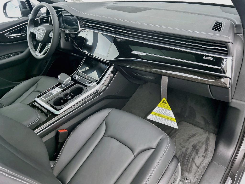 New 2026 Audi Q7 2.0T Premium AWD/4WD image 16