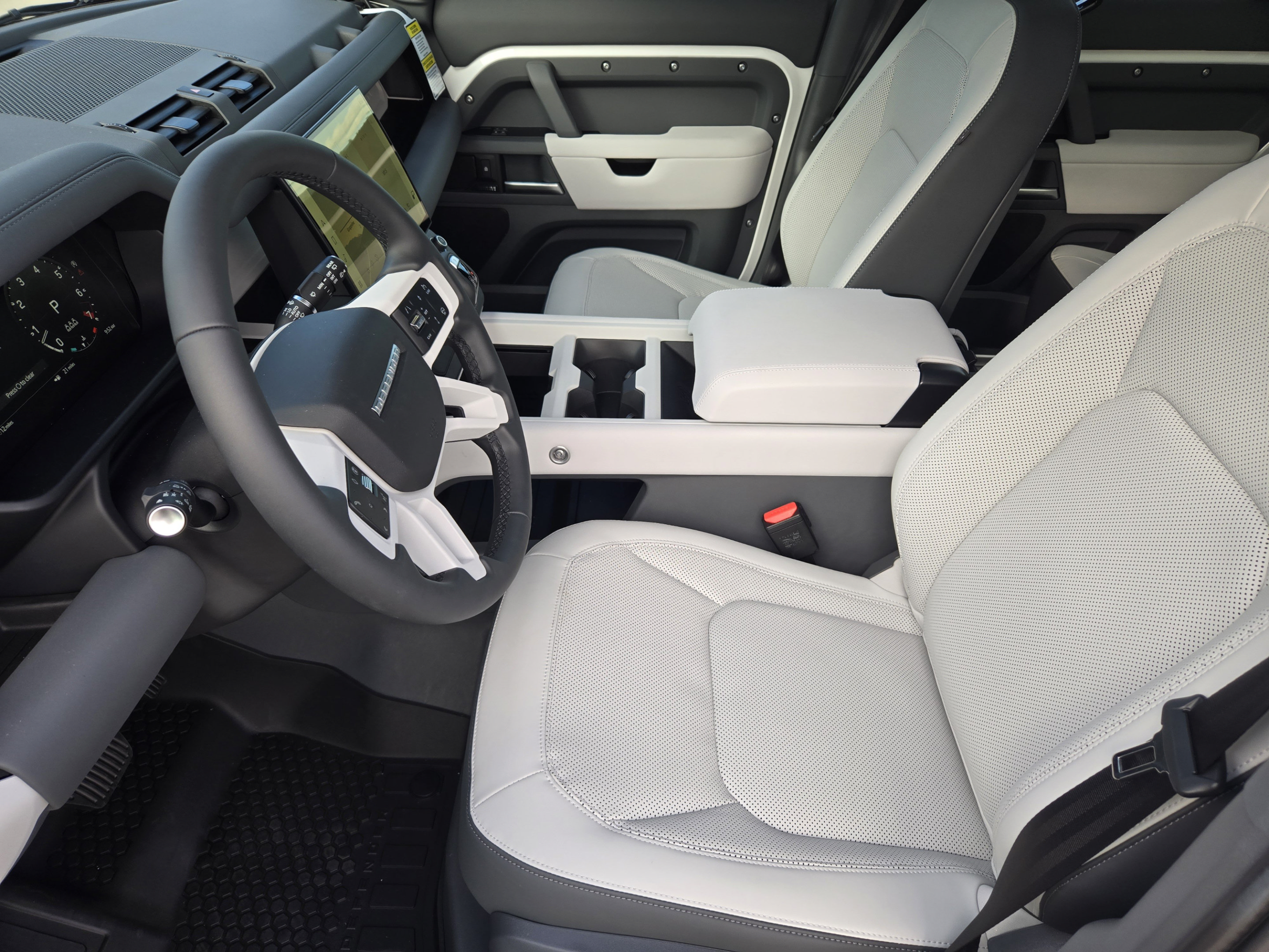 New 2026 Land Rover Defender 110 X-Dynamic SE AWD/4WD image 8