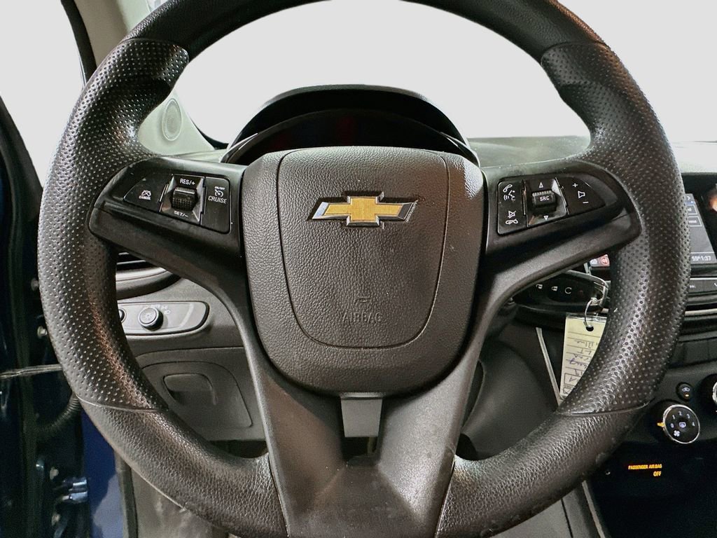 Used 2019 Chevrolet Trax LT FWD image 12