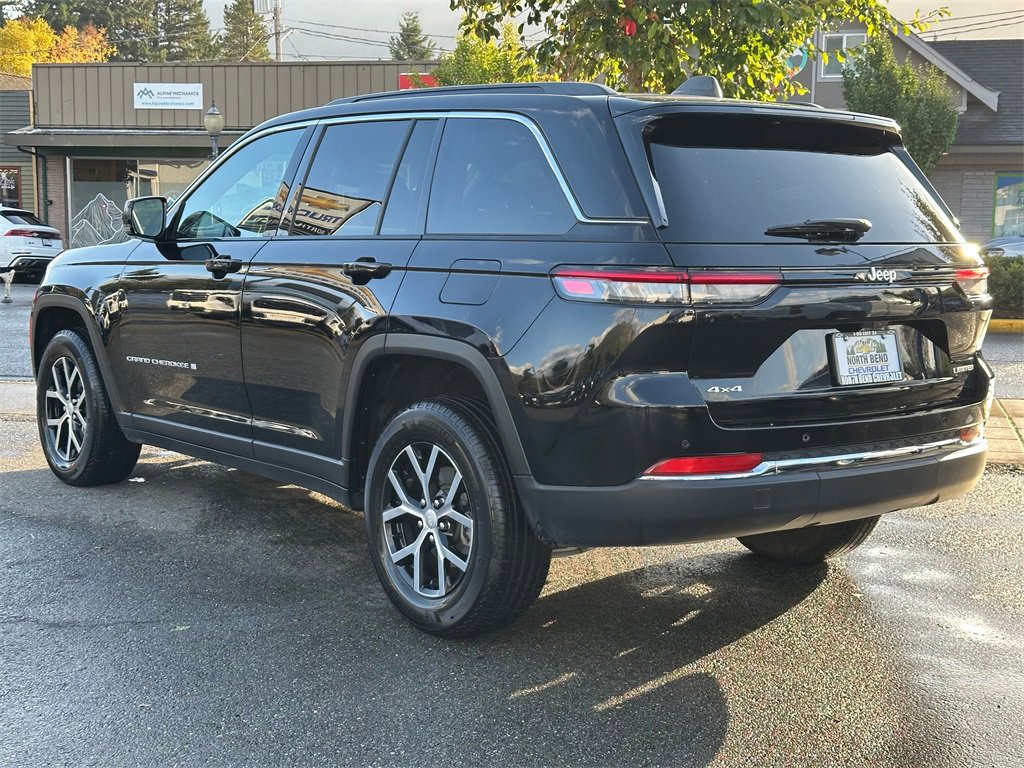 Used 2024 Jeep Grand Cherokee Limited image 8