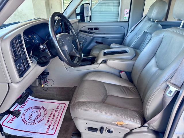 Used 2007 GMC Sierra 3500 SLT w/ Heavy-Duty Power Package image 17