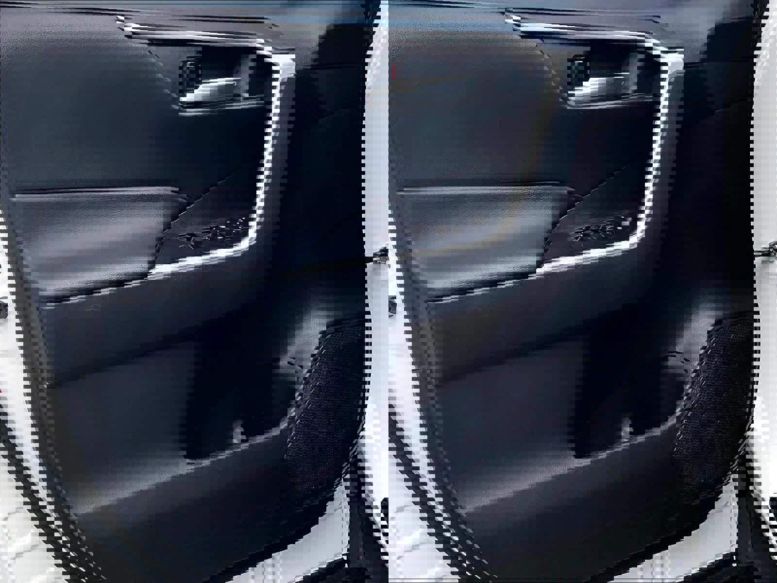 Used 2023 Toyota RAV4 XLE w/ Convenience Package image 9