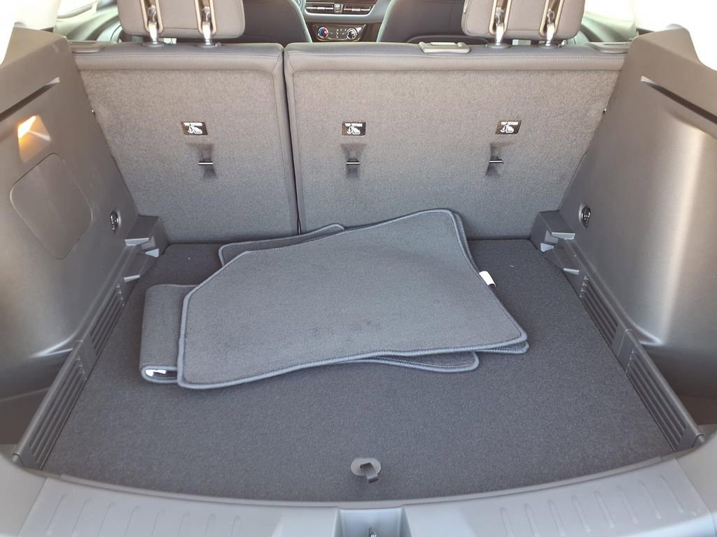 New 2026 Chevrolet TrailBlazer LT FWD image 28