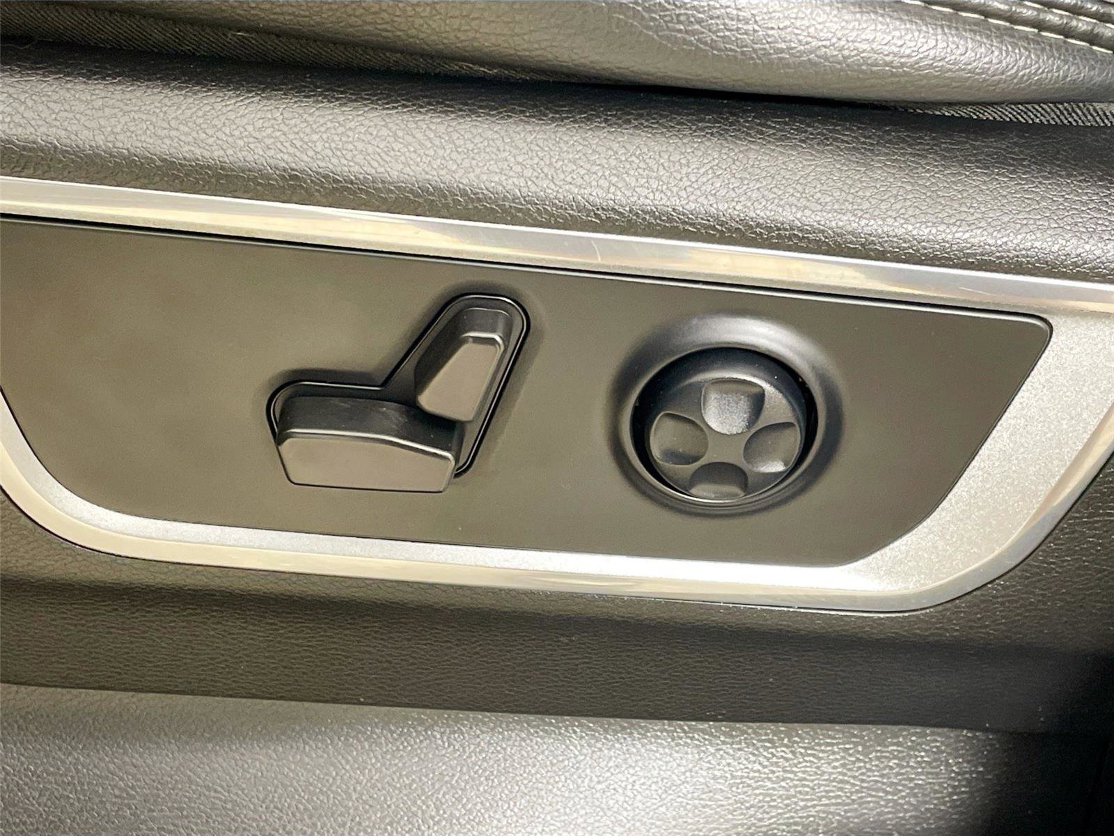 Used 2021 RAM 1500 Laramie w/ Sport Appearance Package AWD/4WD image 21