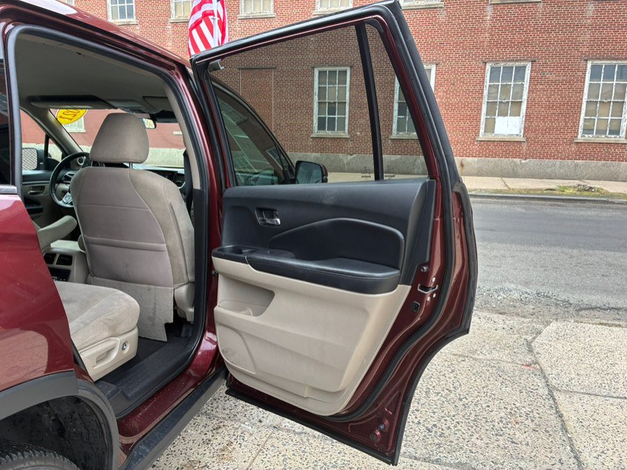 Used 2021 Honda Pilot EX image 11