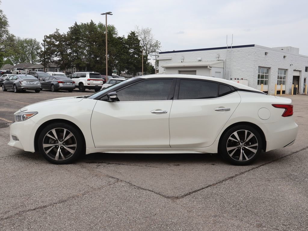 Used 2017 Nissan Maxima Platinum image 4