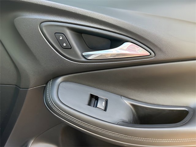 Used 2023 Buick Encore GX Essence w/ Experience Buick Package image 15