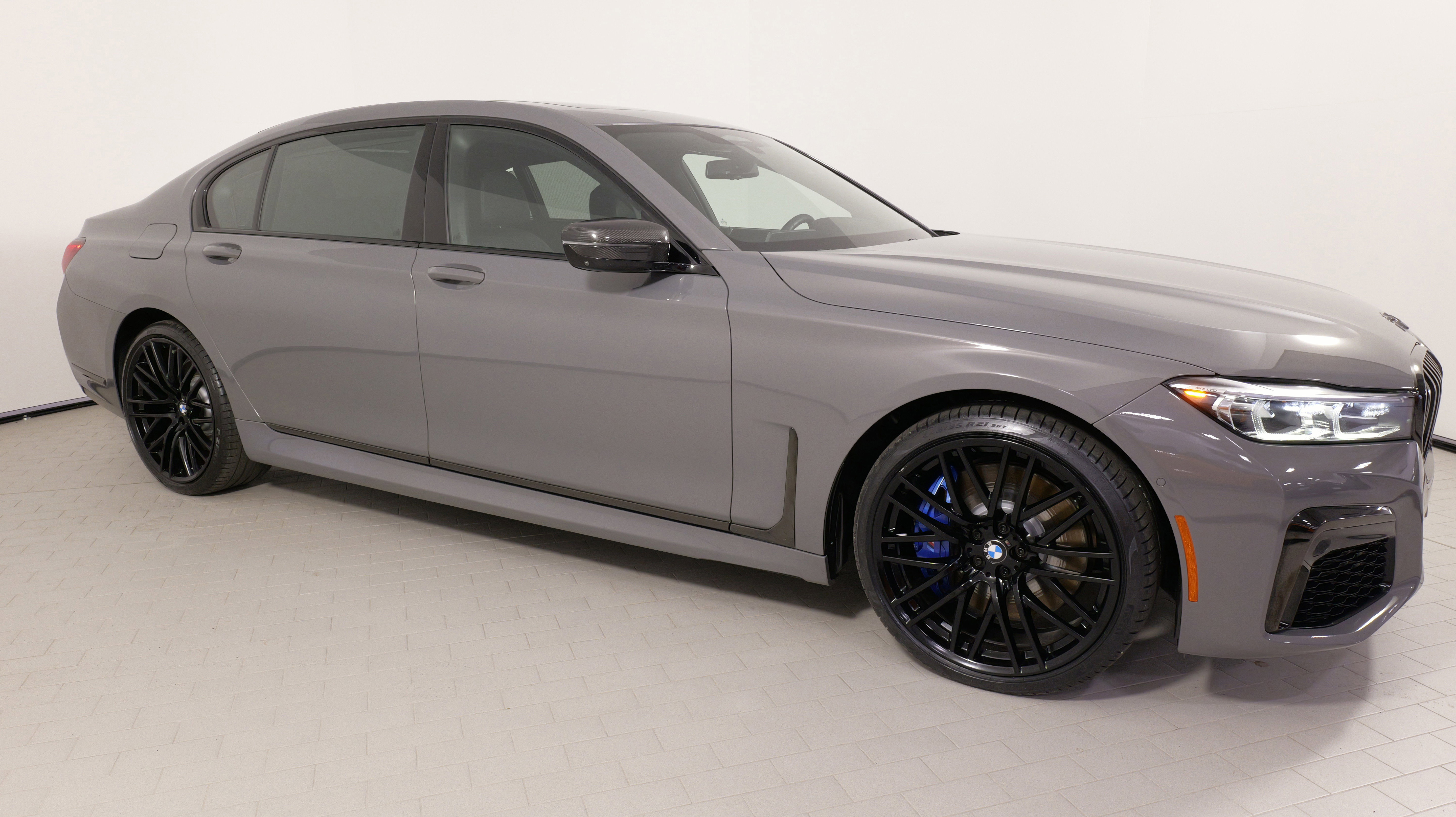 Used 2022 BMW 750i xDrive w/ Executive Package image 8