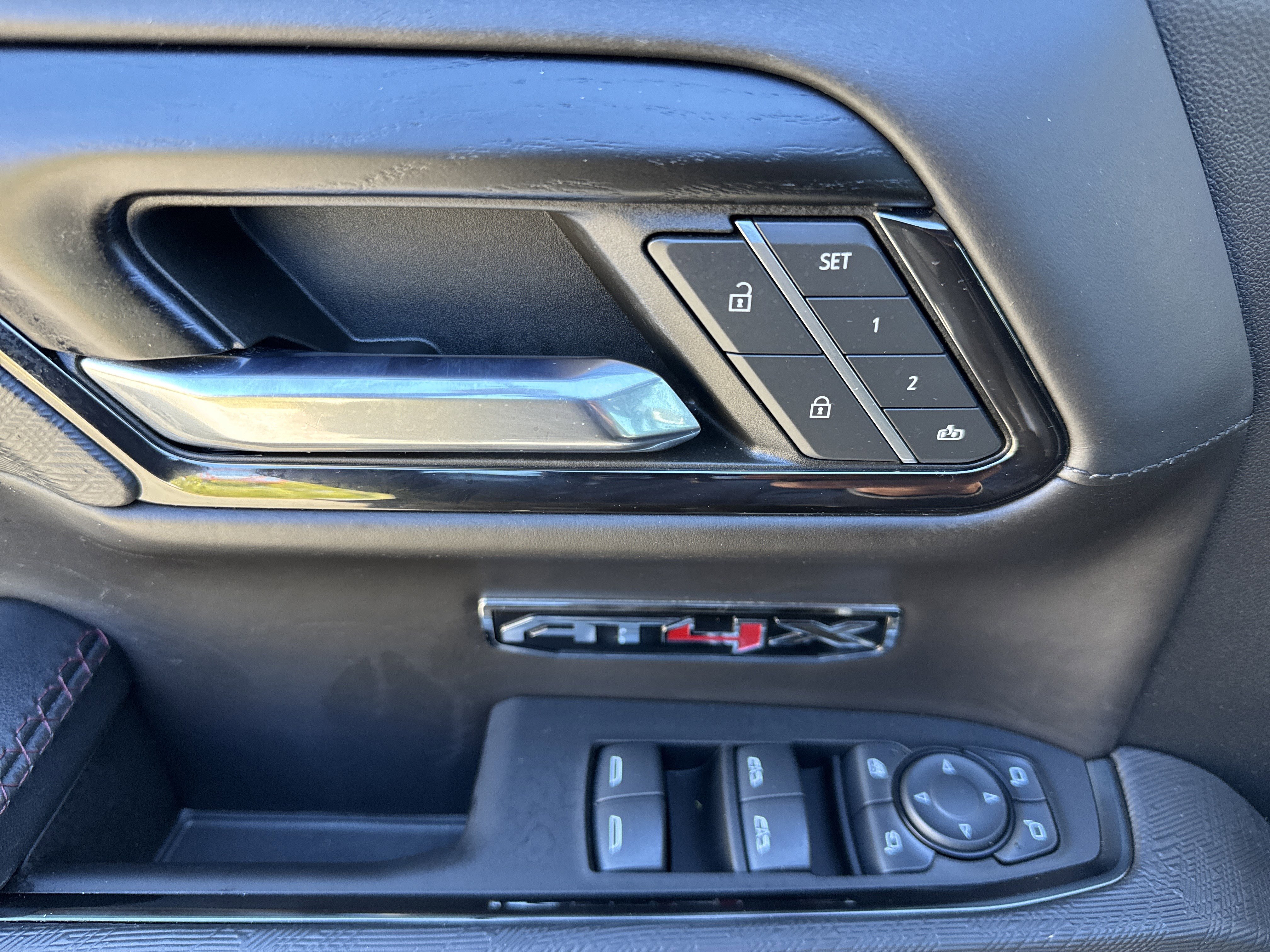 Used 2024 GMC Sierra 1500 AT4X w/ AT4X AEV Edition image 15