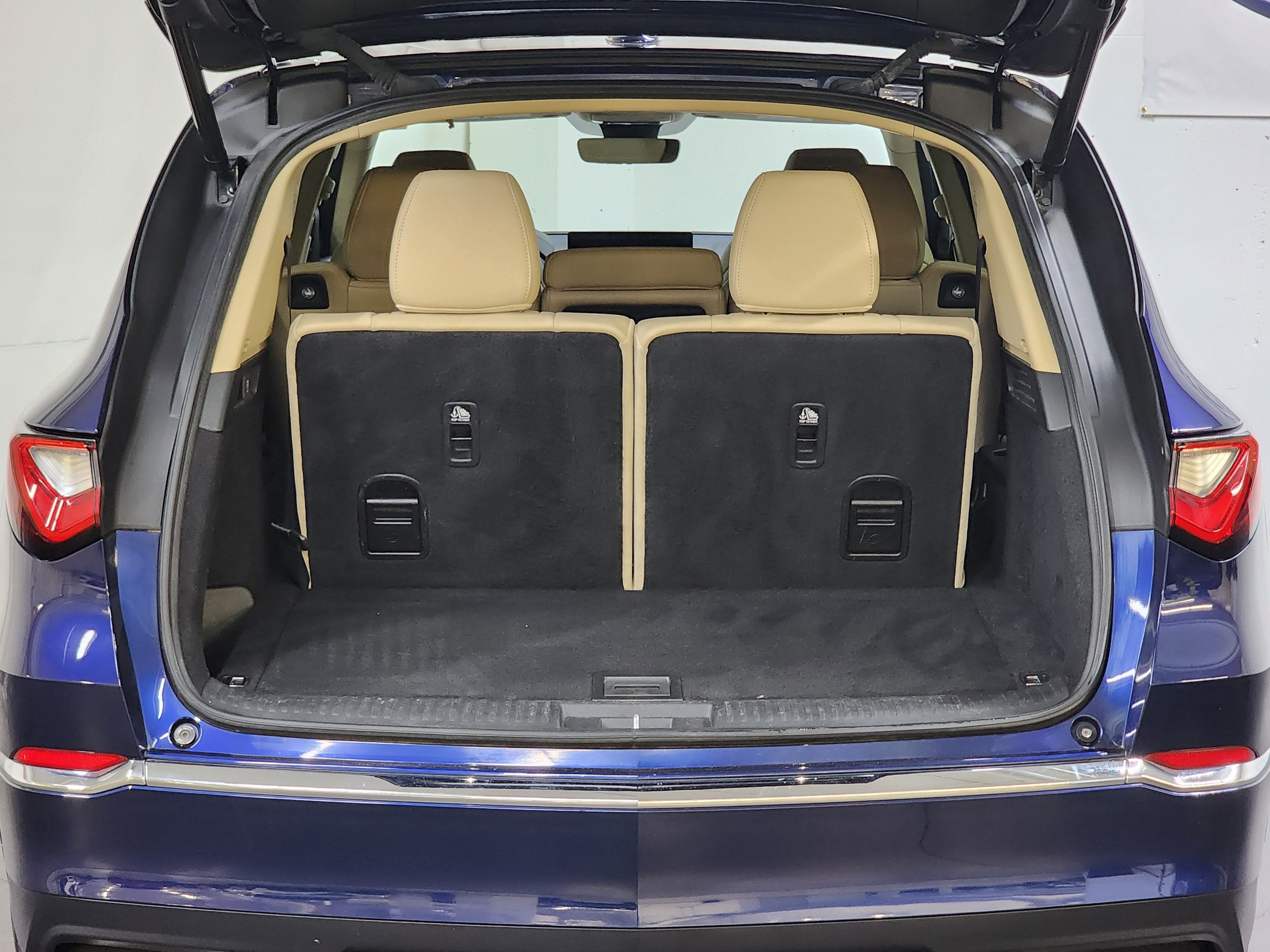 Used 2022 Acura MDX SH-AWD image 9