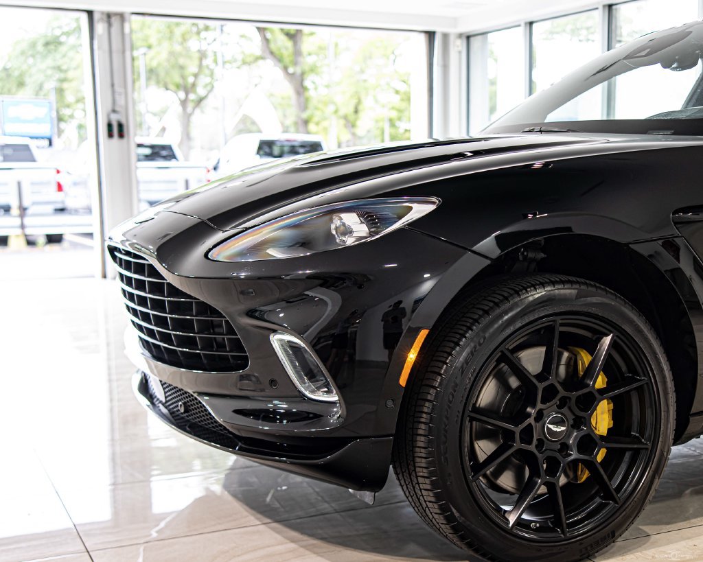 Used 2021 Aston Martin DBX AWD/4WD image 4