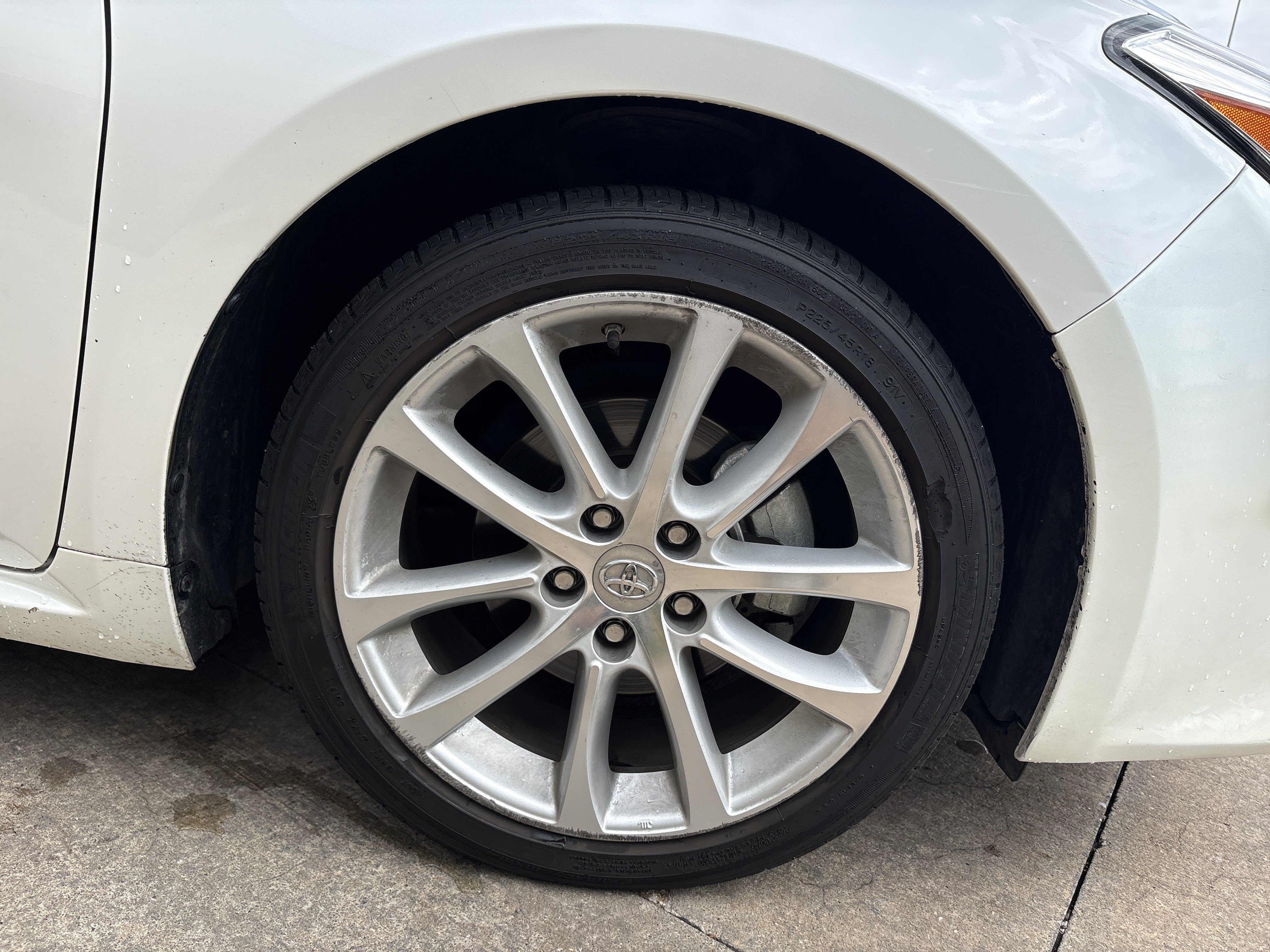 Used 2015 Toyota Avalon Limited FWD image 13