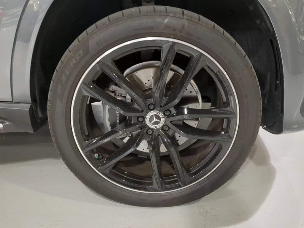 Used 2025 Mercedes-Benz GLS 580 4MATIC image 6