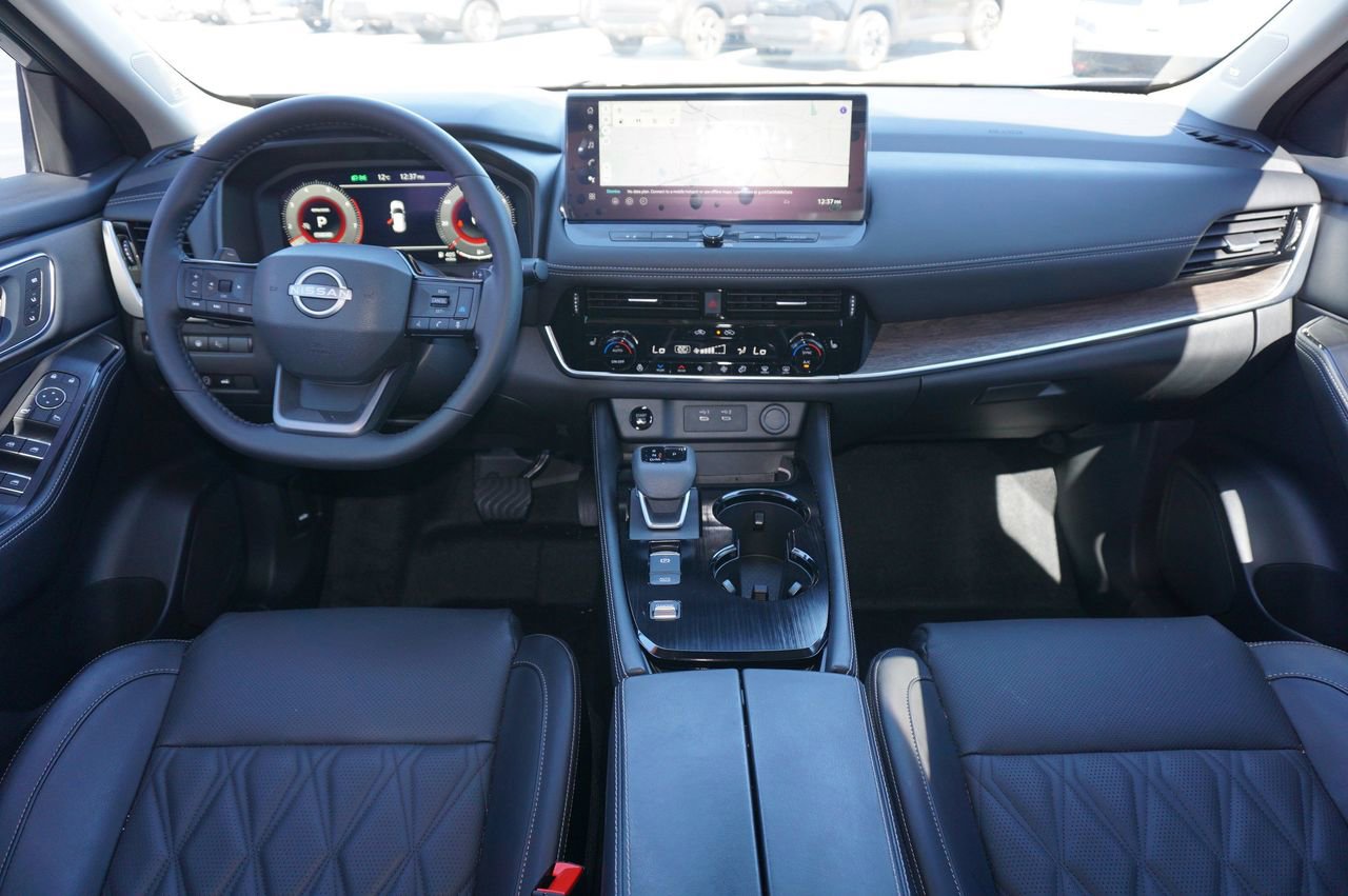 Certified 2025 Nissan Rogue Platinum w/ Platinum Premium Package image 16