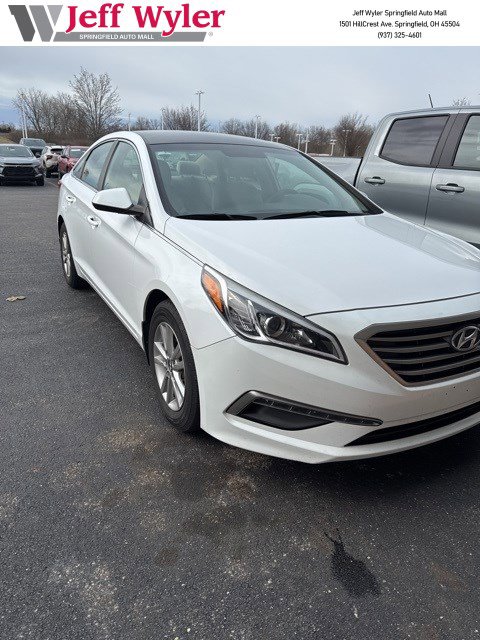 Used 2015 Hyundai Sonata SE w/ Option Group 09