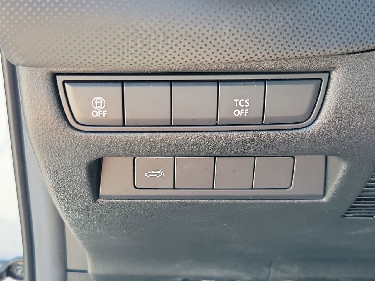 Used 2025 MAZDA CX-50 AWD 2.5 S w/ Premium Package image 31