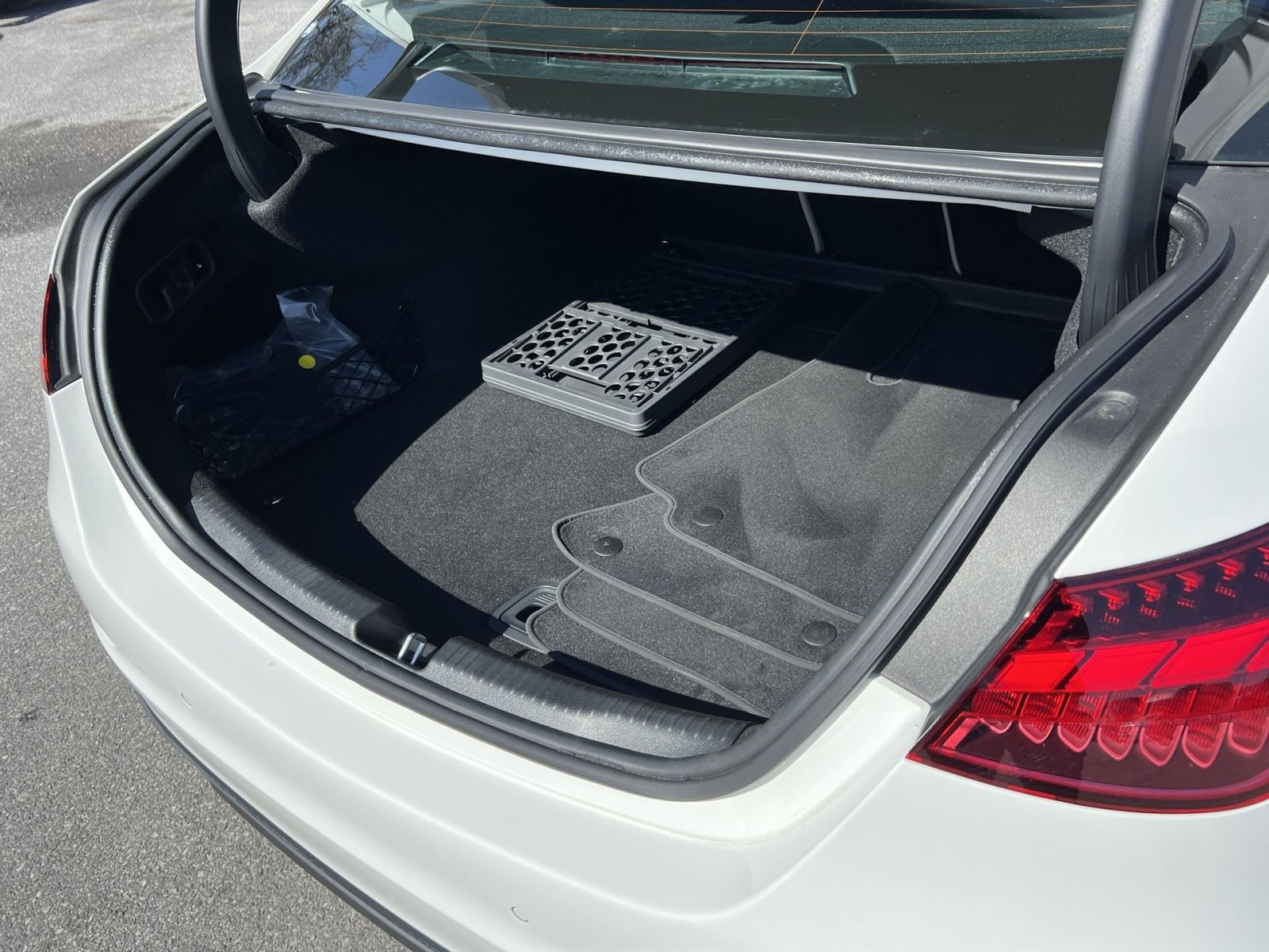 Used 2024 Mercedes-Benz C 300 4MATIC Sedan image 24