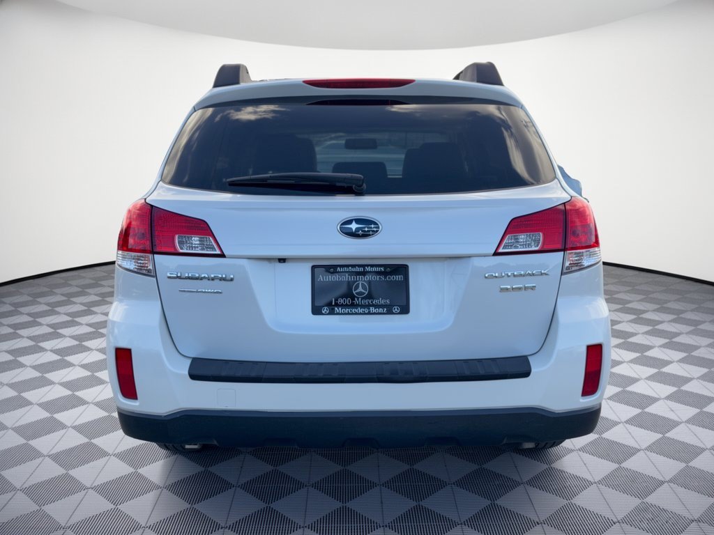 Used 2012 Subaru Outback 3.6R Limited w/ Moonroof Pkg AWD/4WD image 11