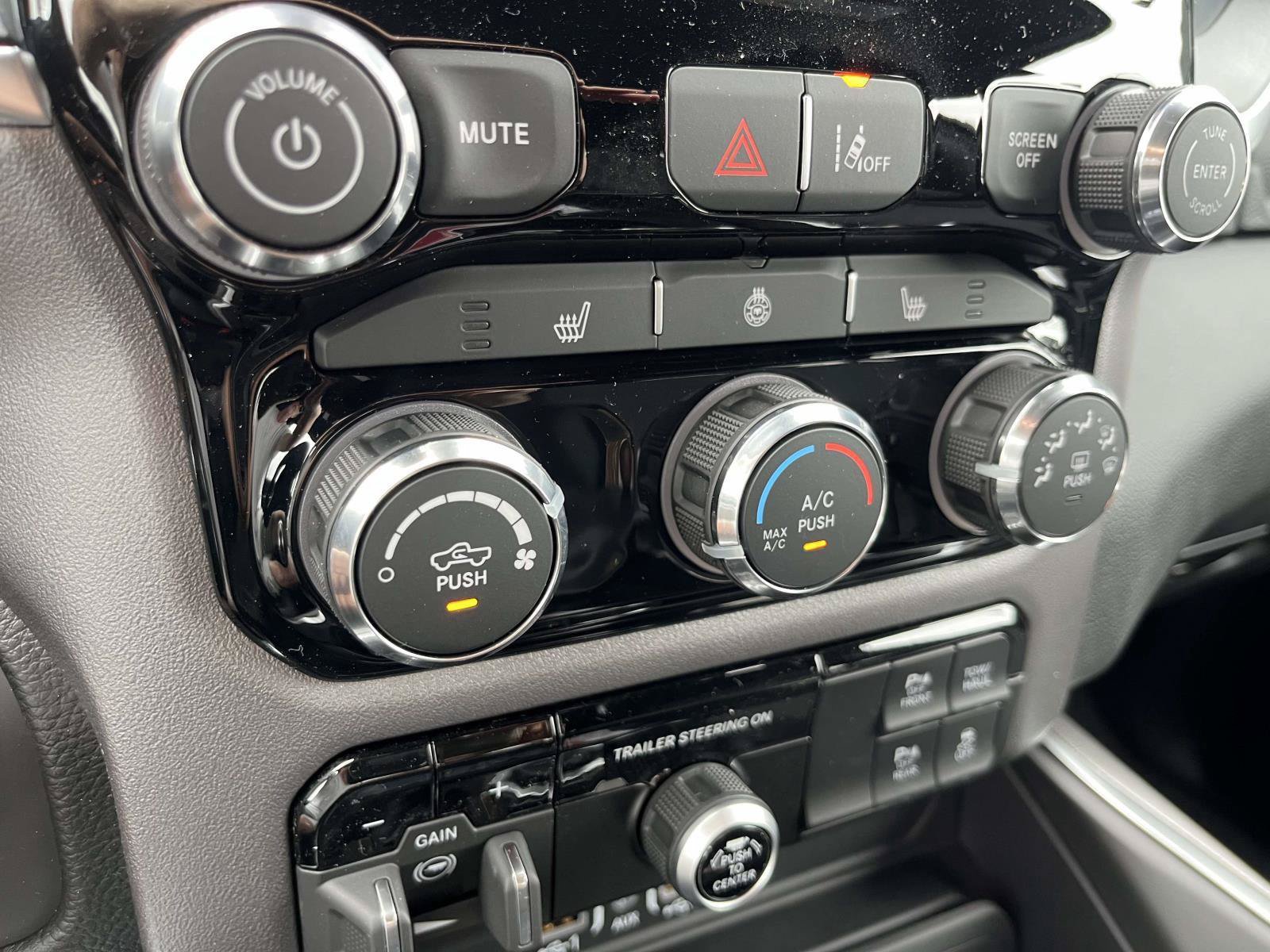 New 2026 RAM 1500 Big Horn AWD/4WD image 28