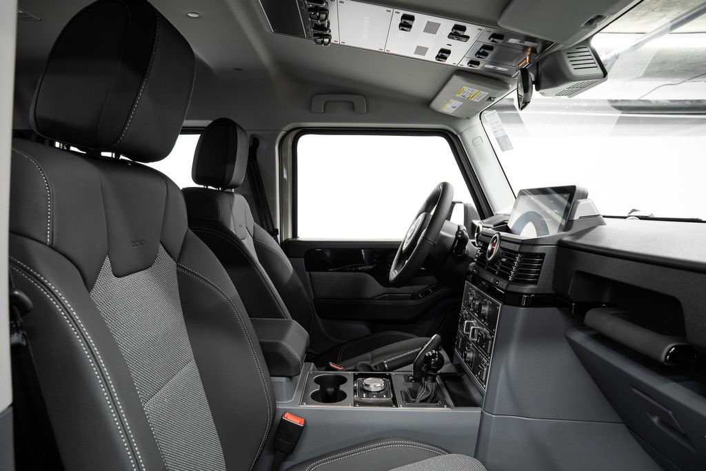 Used 2025 INEOS Grenadier image 31