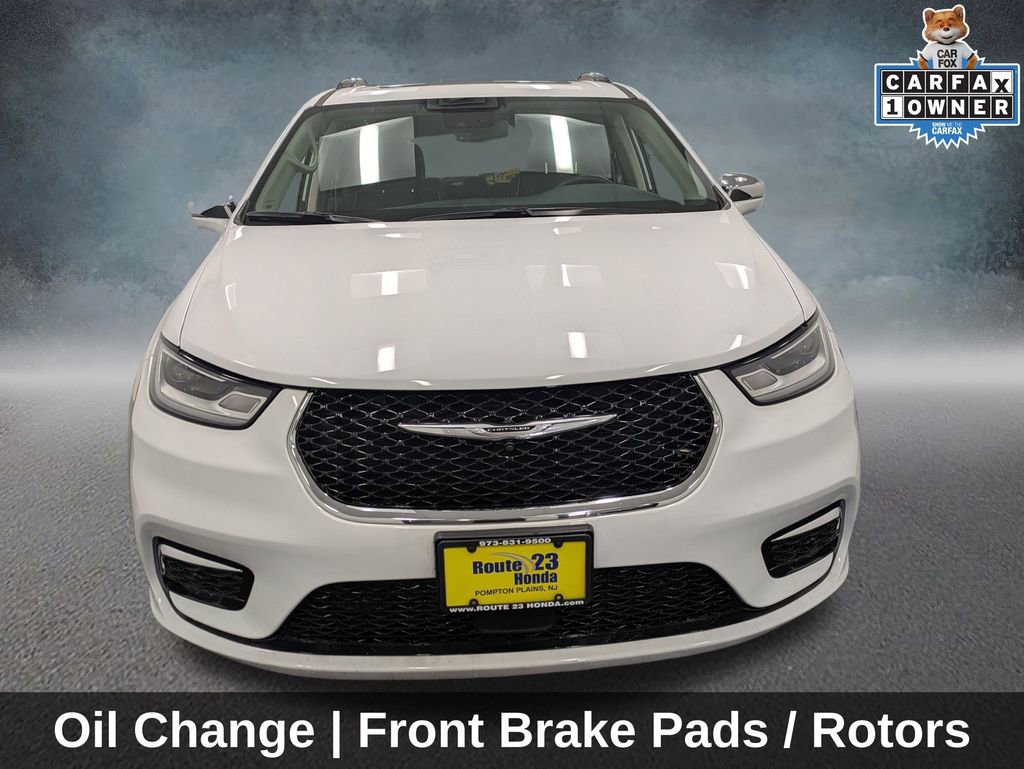 Used 2022 Chrysler Pacifica Limited FWD image 2