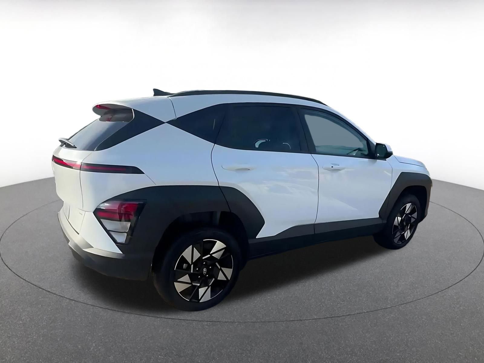 Used 2025 Hyundai Kona SEL image 15