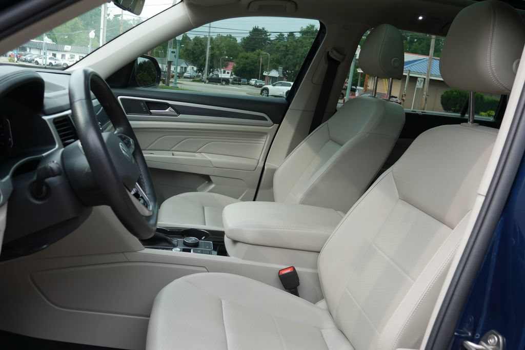 Used 2023 Volkswagen Atlas SEL R-Line AWD/4WD image 11