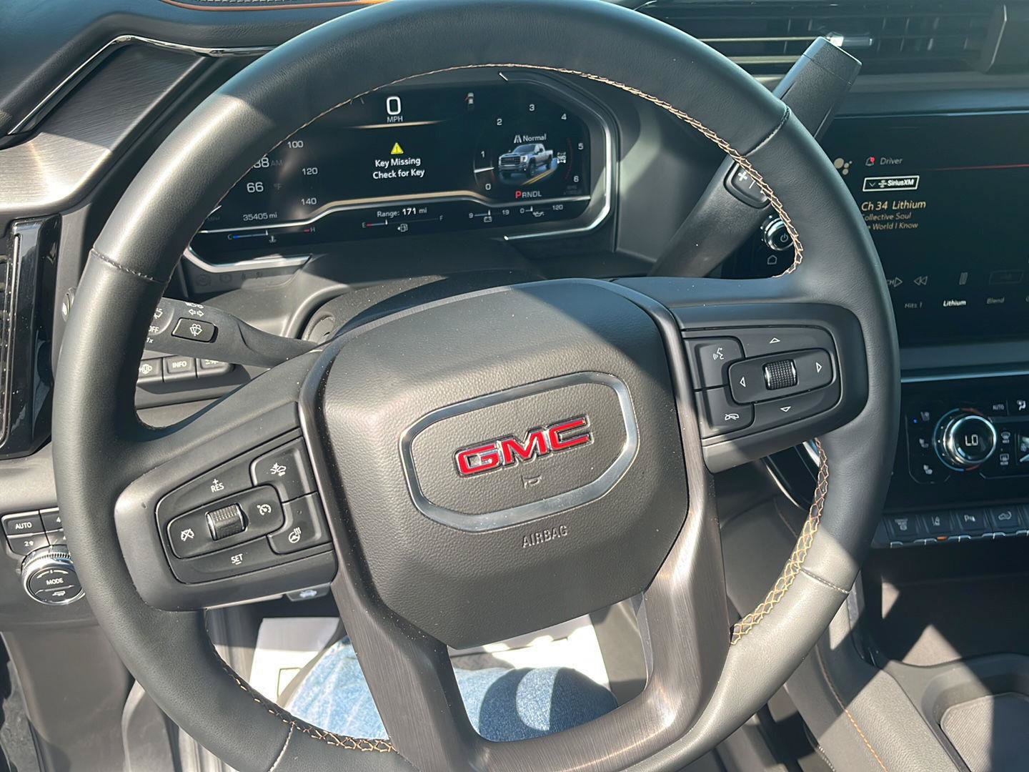 Used 2024 GMC Sierra 2500 AT4 w/ AT4 Premium Plus Package AWD/4WD image 10