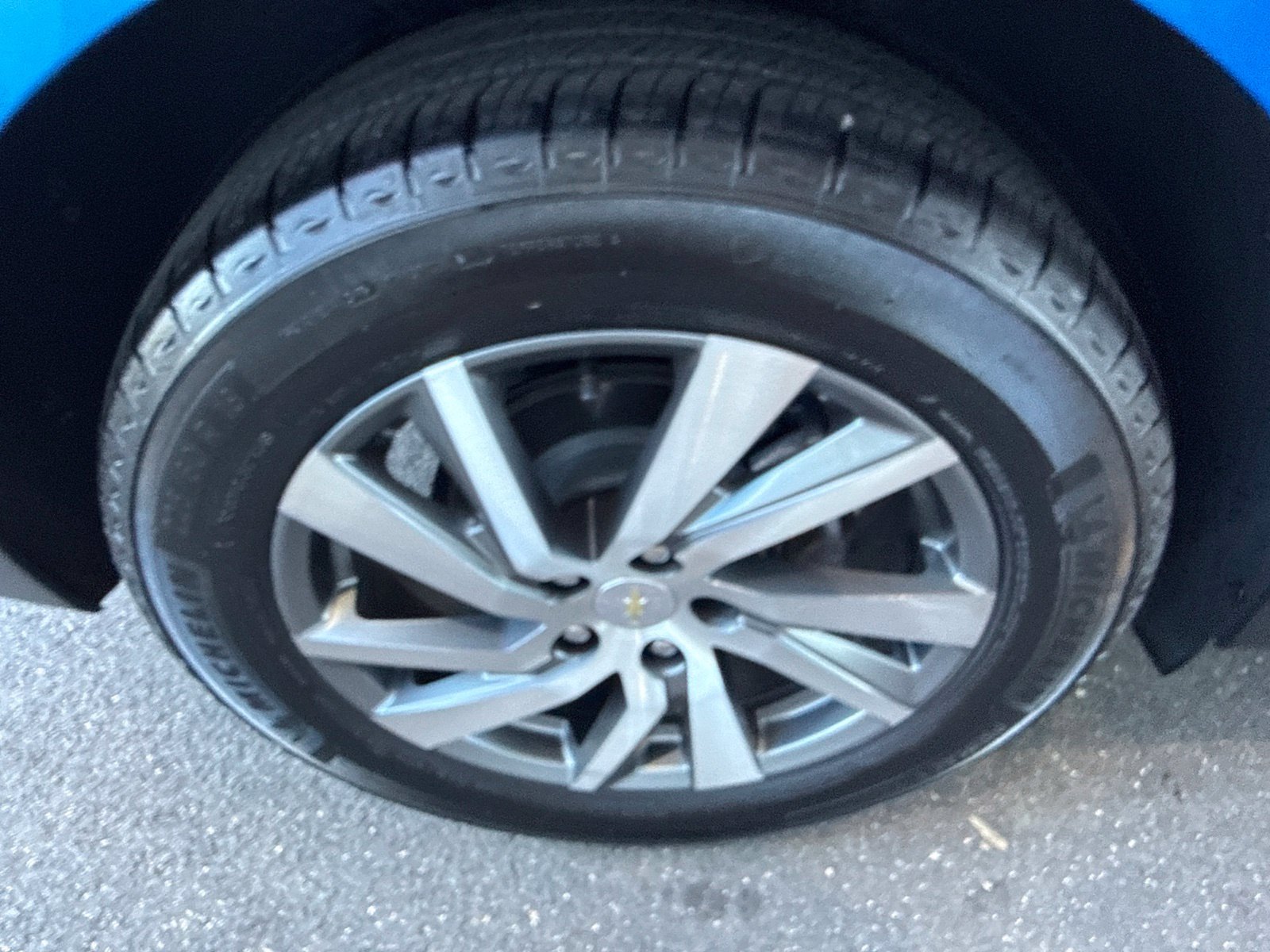 Used 2024 Chevrolet Equinox Premier AWD/4WD image 13
