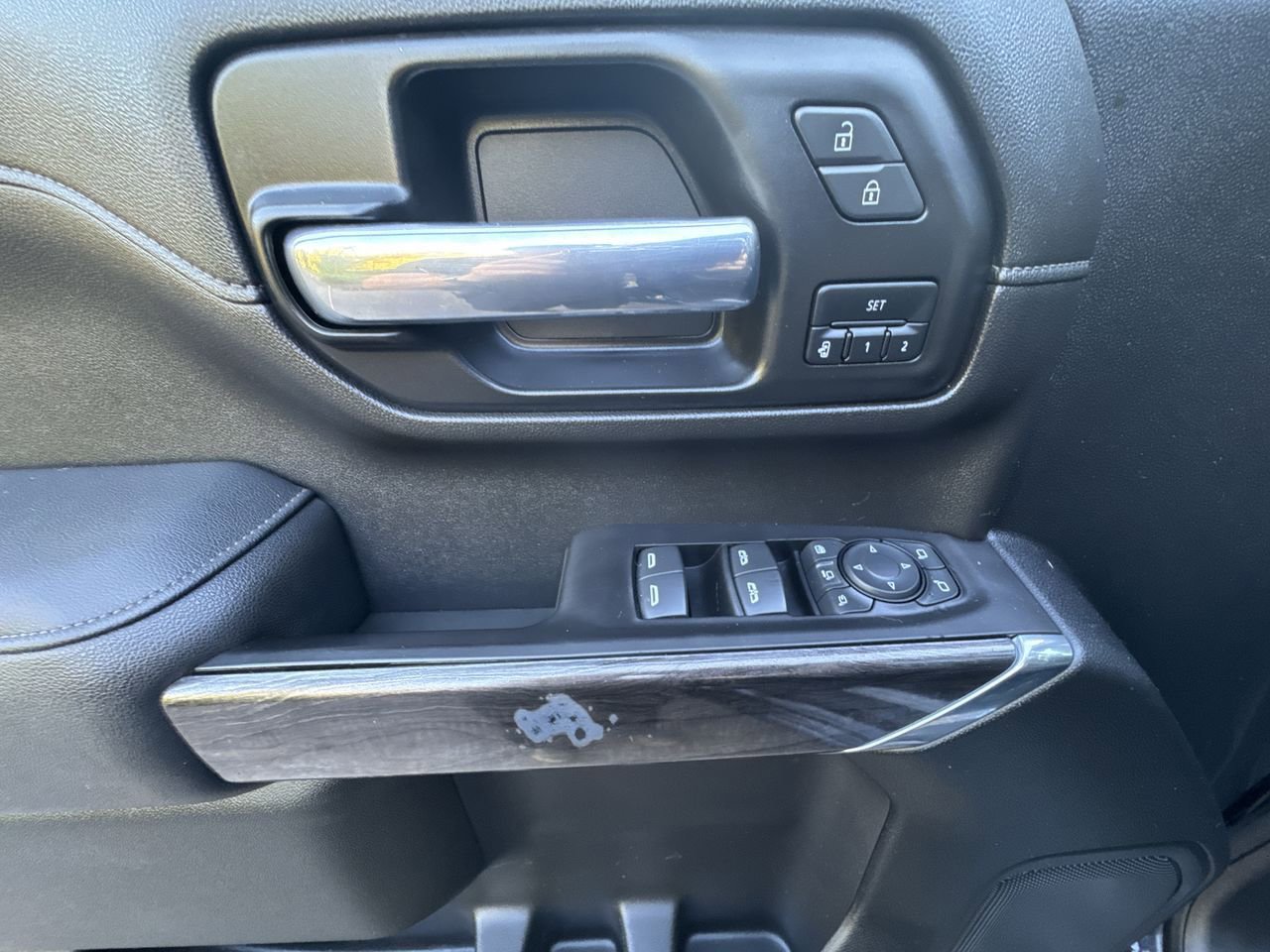 Used 2021 Chevrolet Silverado 3500 LTZ w/ LTZ Convenience Package image 16