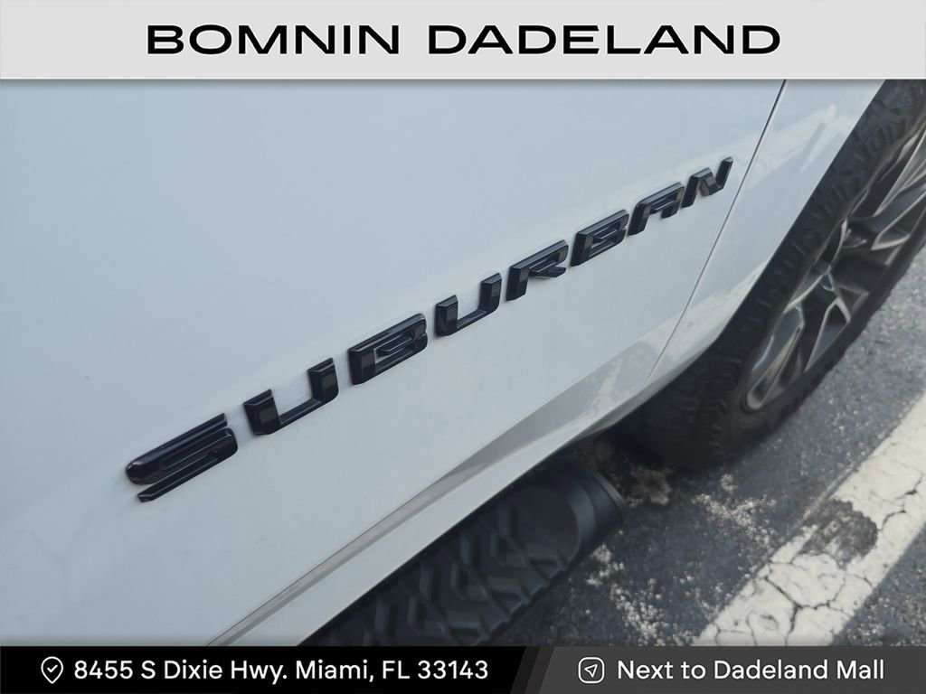 Used 2024 Chevrolet Suburban Z71 w/ Luxury Package image 7