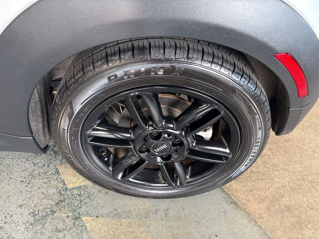 Used 2013 MINI Cooper Convertible FWD image 32