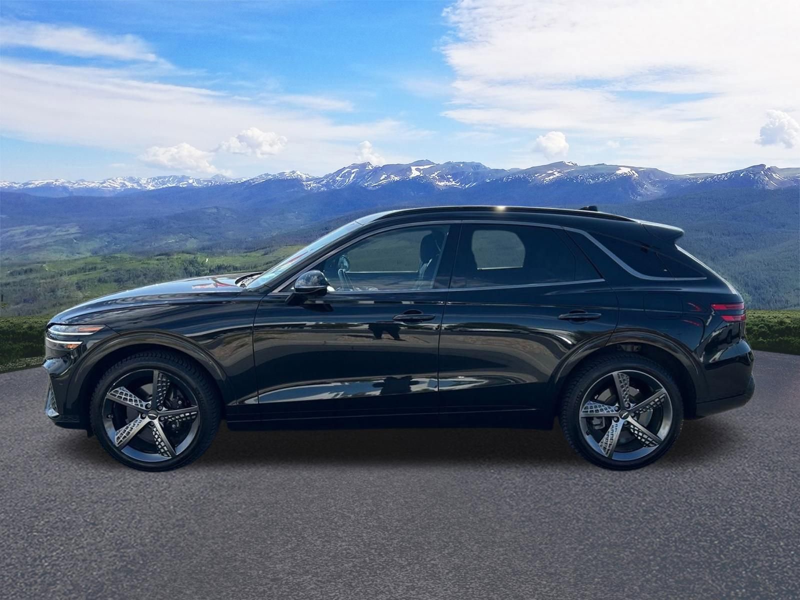 Used 2022 Genesis GV70 3.5T Sport w/ Sport Prestige Package AWD/4WD image 2