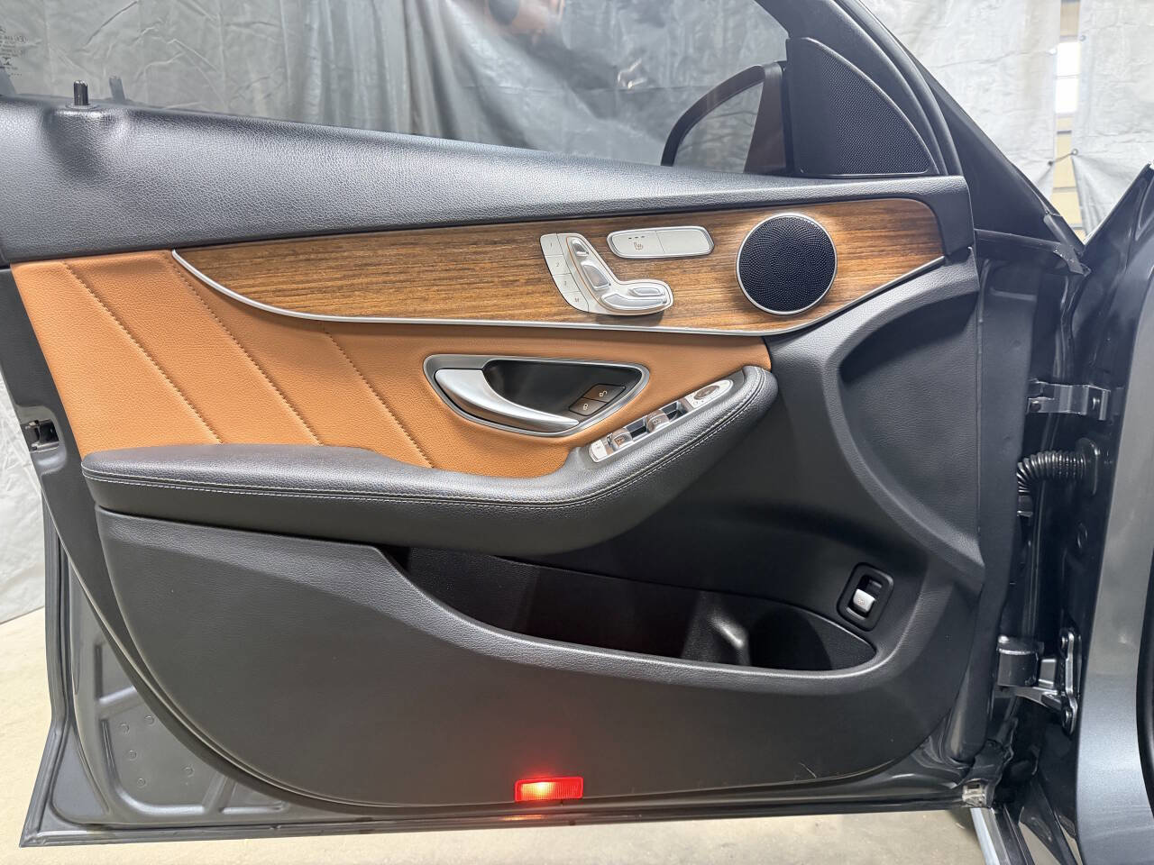 Used 2020 Mercedes-Benz C 300 C 300 4MATIC AWD 4dr Sedan image 9