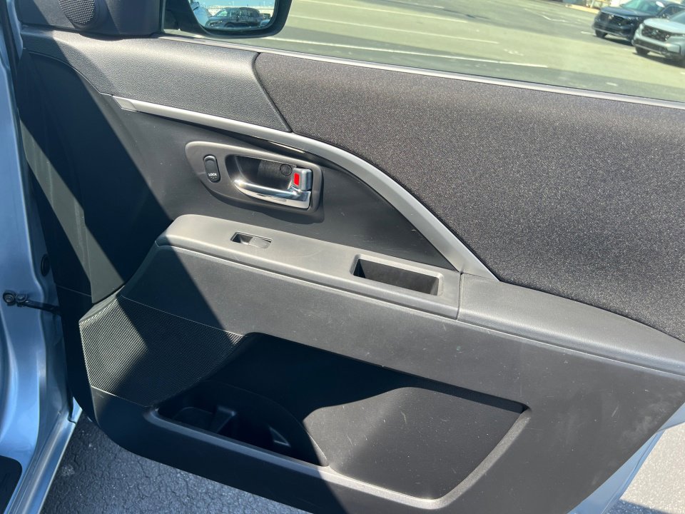 Used 2012 MAZDA MAZDA5 Sport FWD image 35