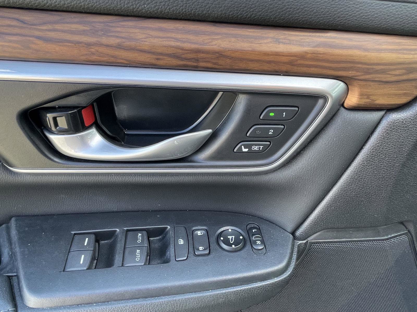 Used 2022 Honda CR-V EX-L image 11
