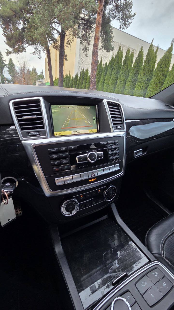 Used 2012 Mercedes-Benz ML 63 AMG 4MATIC image 19
