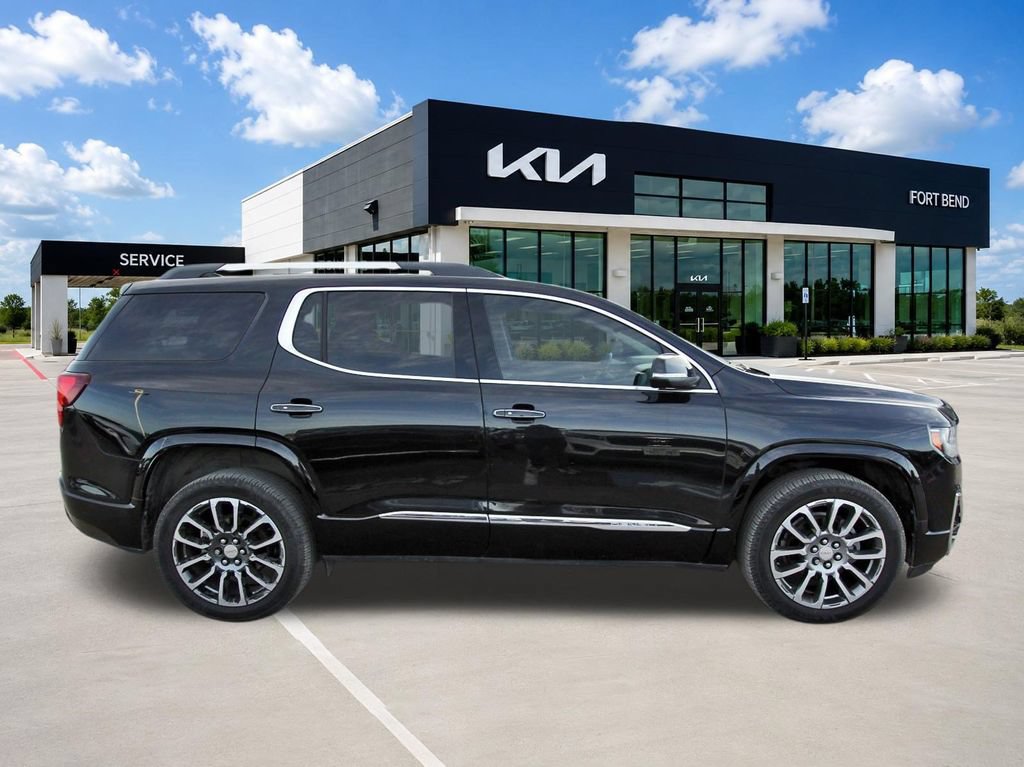 Used 2020 GMC Acadia Denali w/ Technology Package FWD image 4