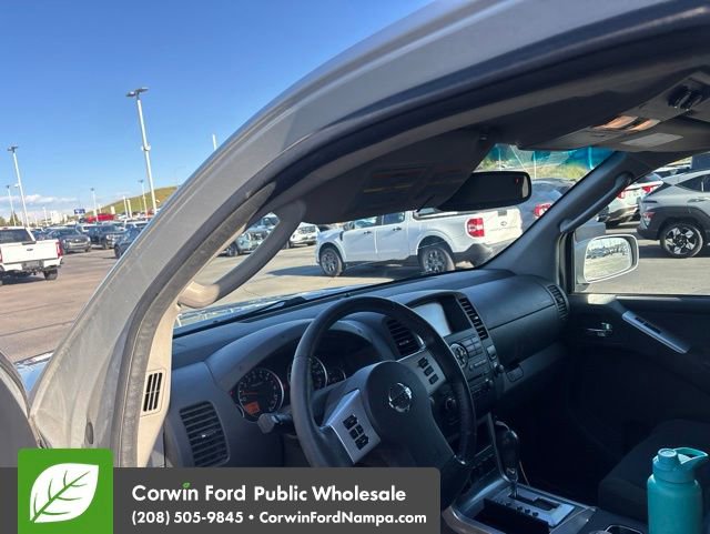 Used 2012 Nissan Pathfinder SV AWD/4WD image 7