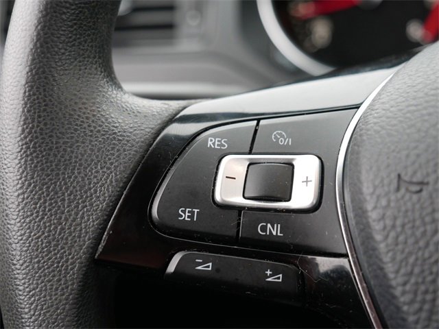 Used 2015 Volkswagen Jetta S image 25