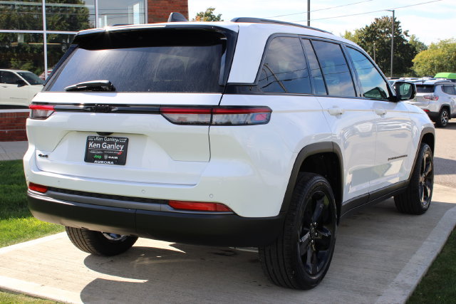 New 2027 Jeep Grand Cherokee Limited w/ Limited Altitude Package AWD/4WD image 33