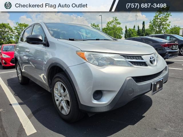 Used 2015 Toyota RAV4 LE FWD image 3